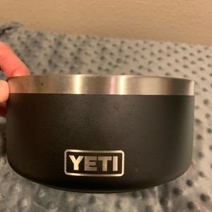 Yeti black dog bowl